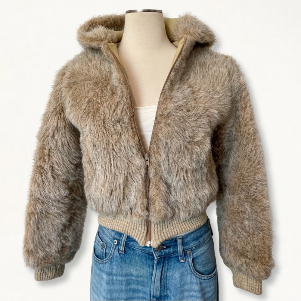 Vintage Cropped Faux Fur Hooded Zip-Up Jacket - Picture 3 of 16